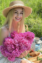 Ukrainian lady iuliia from krapivnitsky with Blonde hair age 38 photo-1