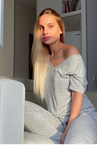 Ukrainian lady alina from poltava with Blonde hair age 30 photo-12