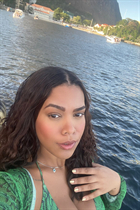 Brazilian single woman tais from sao paulo with Black hair 28 years old photo-3