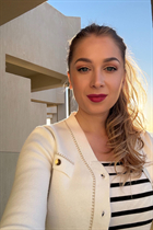 Mariée de amsterdam yuliia avec Chatain clairs cheveux, âge 37 photo-6