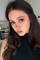 Ukrainian single woman sofiia from kyiv with Light Brown hair age 18 photo-5