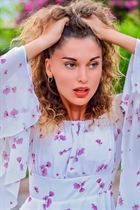Mujer perfecta anna de london con pelo Marrón claro y edad 35 photo-2
