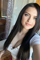 Mariée ukrainienne célibataire valentina de kiev avec Noirs cheveux, âge 28 photo-4