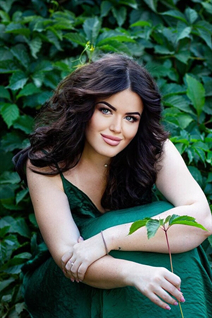 Beautiful girl in ukraine anna from dnepr with Dark Brown hair age 35