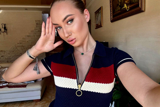 Ukrainian pretty girl liza from odessa with Blonde hair age 20 photo-24