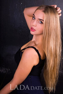 Ukranian mail order bride olga from kiev with Light Brown hair age 24