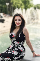 Beautiful woman of ukrainian oksana from kharkov with Dark Brown hair age 42 photo-8