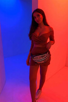 Bride from london dajana with Dark Brown hair age 28 photo-27