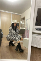 Ukrainian lady marina from kharkov with Dark Brown hair age 30 photo-33