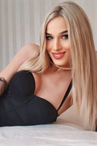 Modelo ucraniana yana de zaporozhye con pelo Rubio y edad 37 photo-6