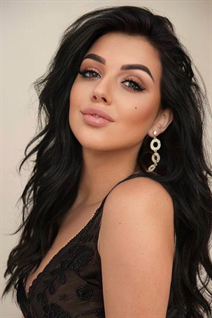 Beautiful single ukrainian woman anastasiia from kharkov with Black hair age 29