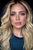 Hermosa chica ucraniana anna de zaporozhye con pelo Marrón claro y edad 26 photo-6