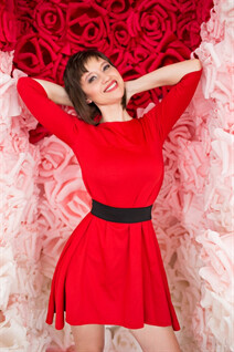 Date ukrainian elena from kharkov with Light Brown hair age 46
