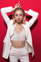 Femme parfaite vasylysa de wroclaw avec Chatain clairs cheveux, âge 25 photo-3