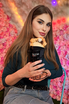 Mariée de limoges luiza avec Chatain clairs cheveux, âge 23 photo-3