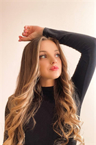 Ukrainian woman inna from seattle with Blonde hair age 32 photo-1