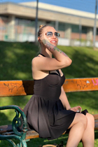 Ukrainian wife liubov from kiev with Blonde hair age 33 photo-3