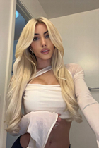 Girl from toronto eva with Blonde hair age 25 photo-8