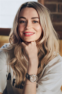 madrid bride natalia with Blonde hair age 39