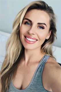 Mariée de bratislava katerina avec Blond cheveux, âge 41