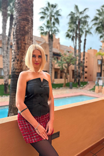 Fille de lisbon natalia aux cheveux Blond, age 39