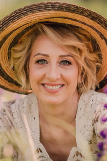 Femmes célibataires ukrainiennes tamara de lviv avec Blond cheveux, âge 56