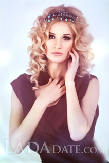 Ukranian mail order bride yana from kiev with Blonde hair age 24