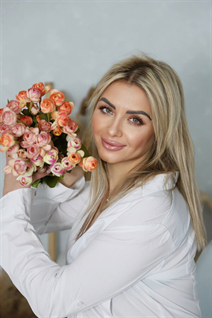 Femme célibataire ukrainienne anna de kharkov avec Blond cheveux, âge 44