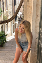 Mariée de lisbon olga avec Blond cheveux, âge 36 photo-2