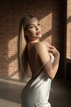 Lady from Ukraine kateryna from kyiv with Light Brown hair age 24 photo-4
