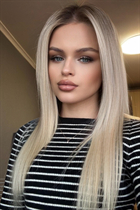 Beautiful wife from Ukraine olesya from poltava with Blonde hair age 18 photo-3