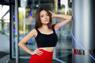 Beautiful woman of ukrainian marharyta from zaporozhye with Black hair age 29 photo-12