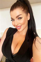 Date ukrainian girl valeriia from poltava with Black hair age 23 photo-9