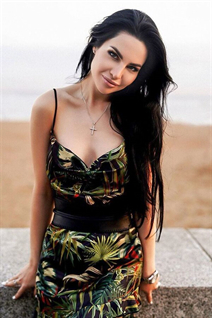 Russian bride maria from saint-petersburg with Black hair age 27