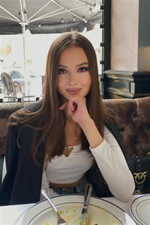 Belarusian woman anastasia from minsk with Black hair age 29