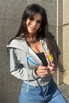 Dating ukrainian woman mila from krivoy rog with Dark Brown hair age 40 photo-4