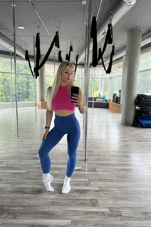 Girl in Ukraine kateryna from lviv with Blonde hair age 23