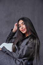 Pretty girl valeria from bali with Dark Brown hair age 30 photo-2