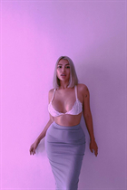 Bride from london kamelle with Blonde hair age 38 photo-15