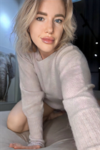 Girl from texas kateryna with Blonde hair age 31 photo-1
