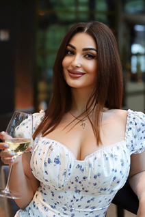 Mariée ukrainienne alla de kropyvnytskyi avec Chatain clairs cheveux, âge 36