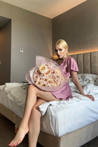 Pretty ukrainian lady uliana from paris with Blonde hair age 25 photo-5