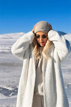 Date Ukrainian women margo from tbilisi with Blonde hair age 41 photo-21