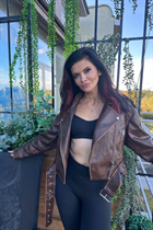 Date Ukrainian women iryna from dnipro with Black hair age 46 photo-26