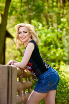 Dating a german woman julia from cologne with Black hair 43 years old photo-4