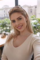 Mariée de barcelona alicia avec Blond cheveux, âge 32 photo-17