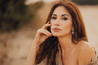 Bride from warsaw laniya with Dark Brown hair age 49 photo-8