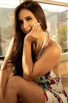 Dating ukrainian girl sthepania from medellin with Black hair age 67
