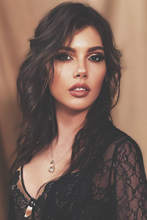 Wife from Ukraine alla from nikolaev with Dark Brown hair age 30