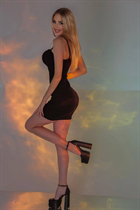 Femme ukrainienne de kiev veronica avec Chatain clairs cheveux, âge 24 photo-11